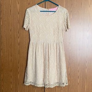 5/$25 Cream Lace Dress